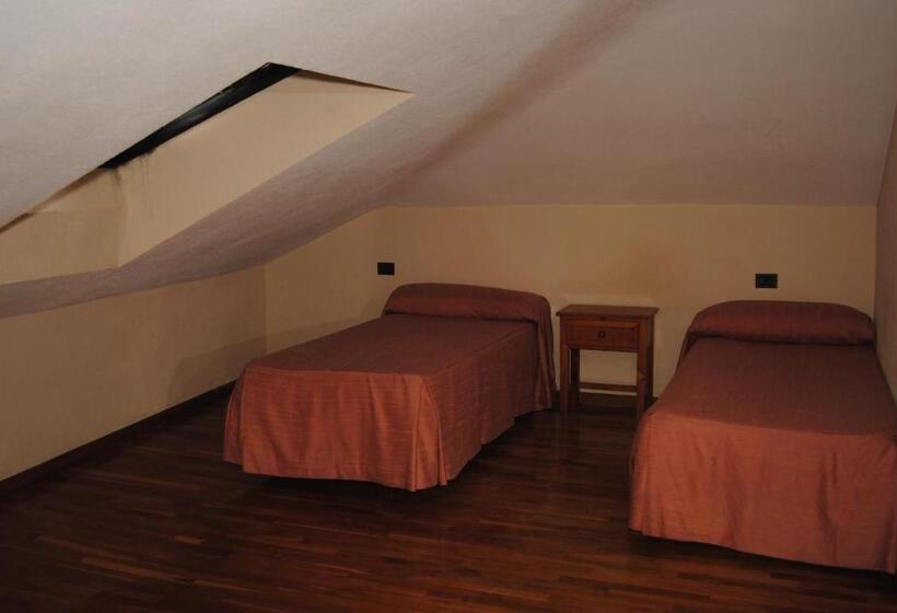 בית מלון כפרי La Casona De Jovellanos