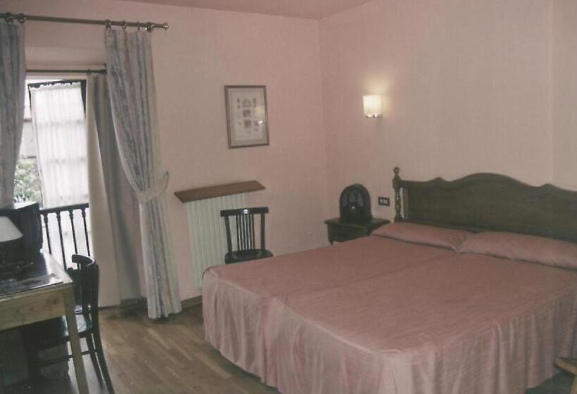 בית מלון כפרי La Casona De Jovellanos