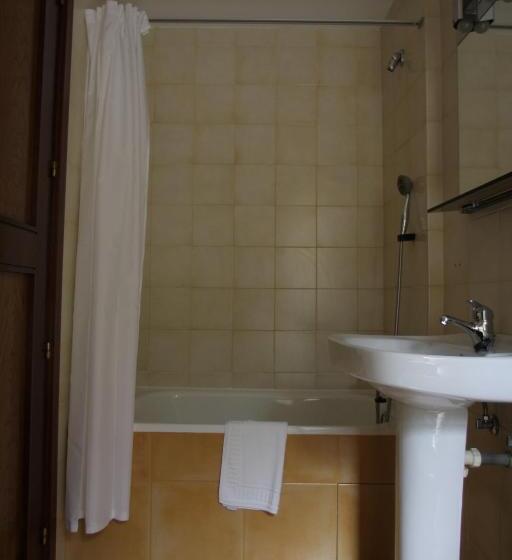 فندق La Casona De Mestas