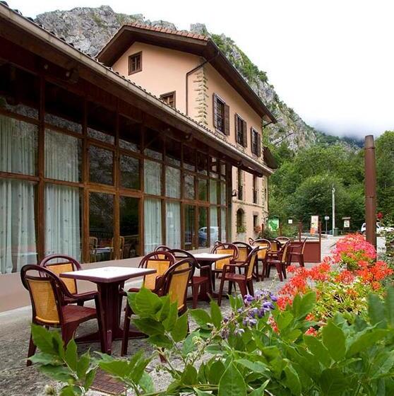 فندق La Casona De Mestas