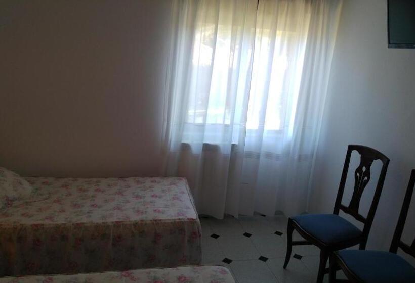 فندق La Encina Celorio Llanes