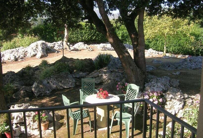 فندق La Encina Celorio Llanes