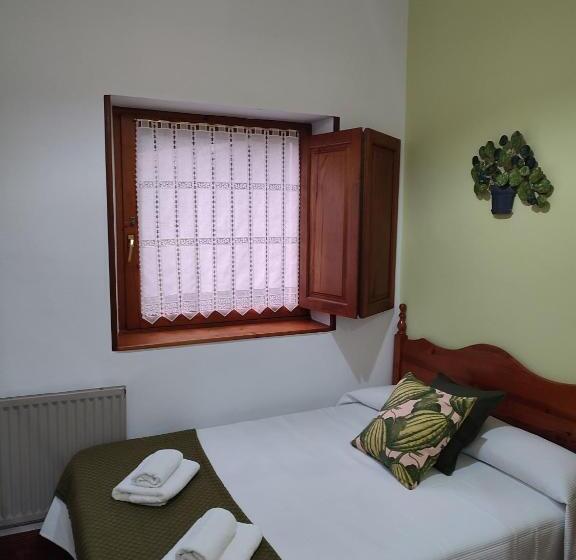 בית מלון כפרי La Salmonera Cangas De Onís