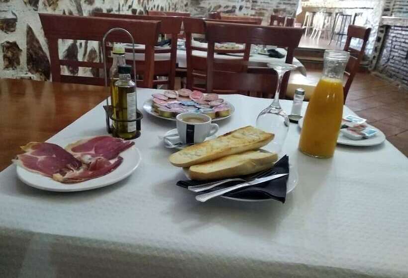 هتل Las Palmeras By Vivere Stays