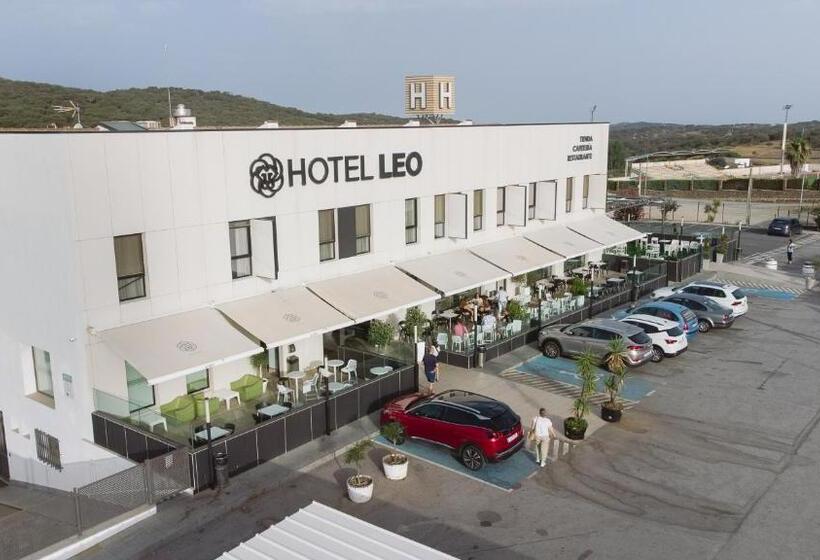 هتل Leo