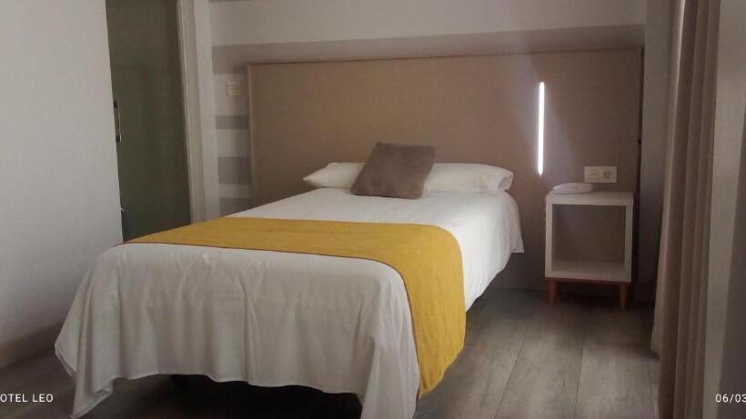 هتل Leo