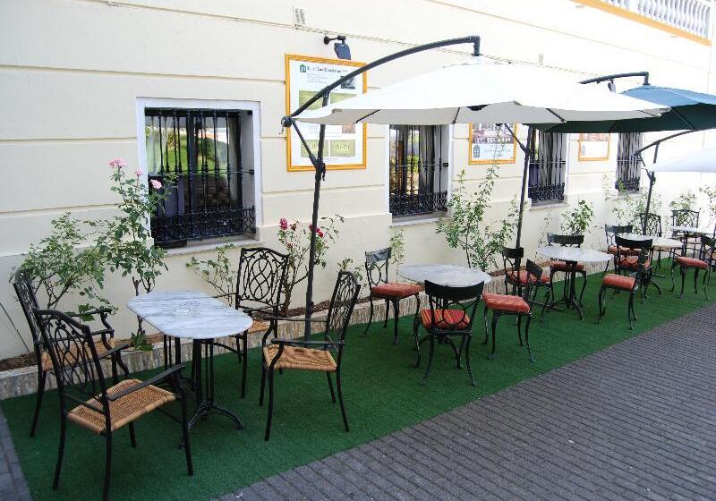 هتل Los Templarios