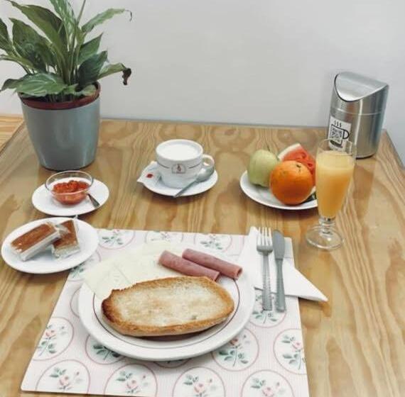 هتل Lusitania, Centro Ciudad, Parking Privado