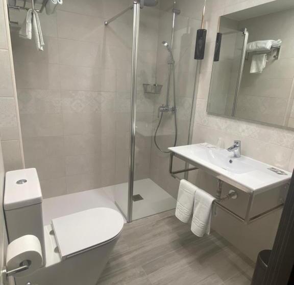 هتل Lusitania, Centro Ciudad, Parking Privado