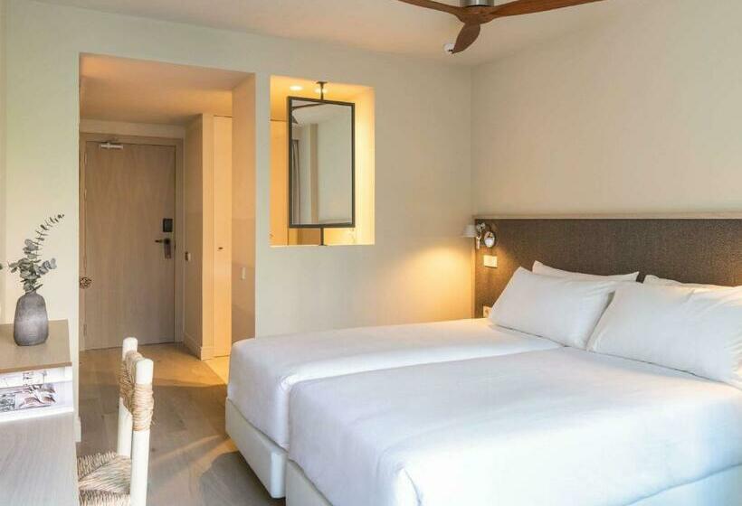 בית מלון כפרי Mercure Benidorm