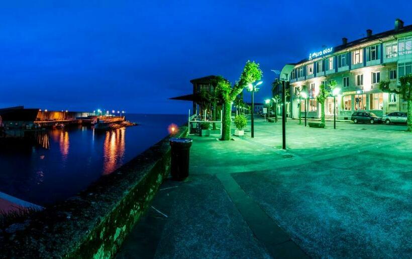 בית מלון כפרי Miraolas