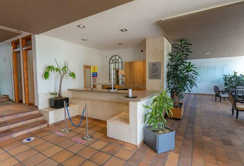 בית מלון כפרי Miraolas