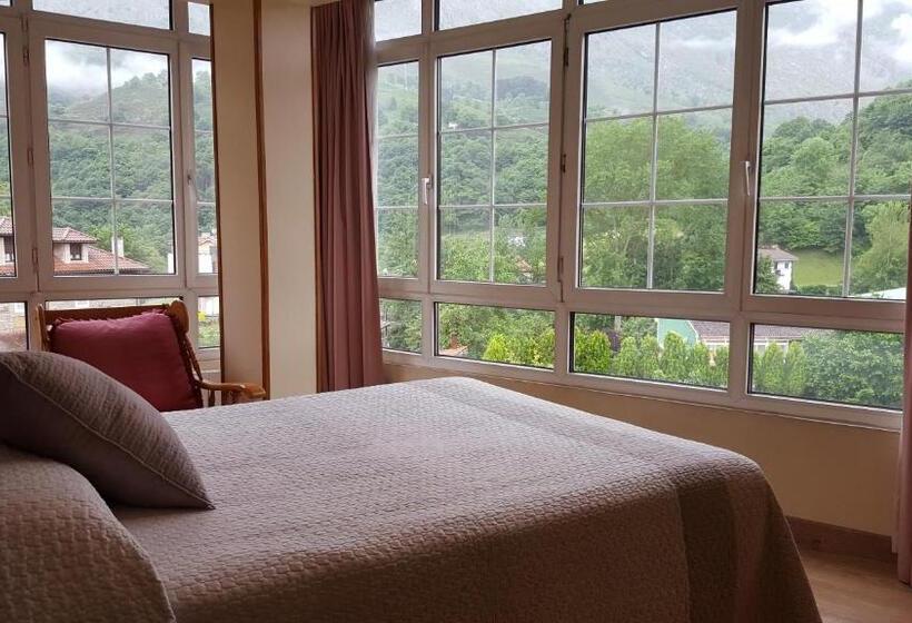 هتل Naranjo De Bulnes