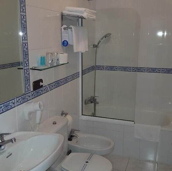 هتل Naranjo De Bulnes