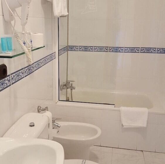 هتل Naranjo De Bulnes