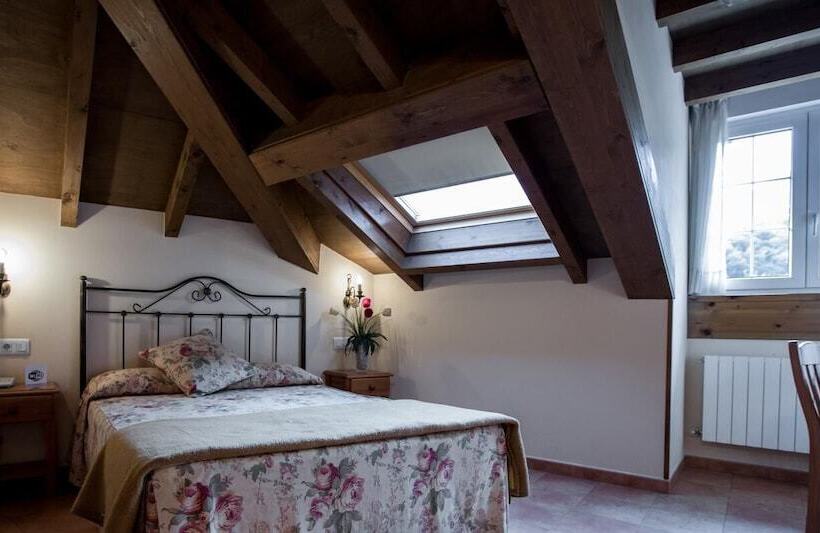 هتل Naranjo De Bulnes