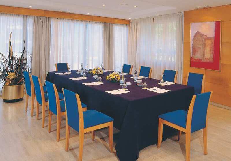 فندق NH Canciller Ayala Vitoria