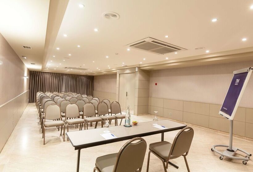 هتل NH Oviedo Principado