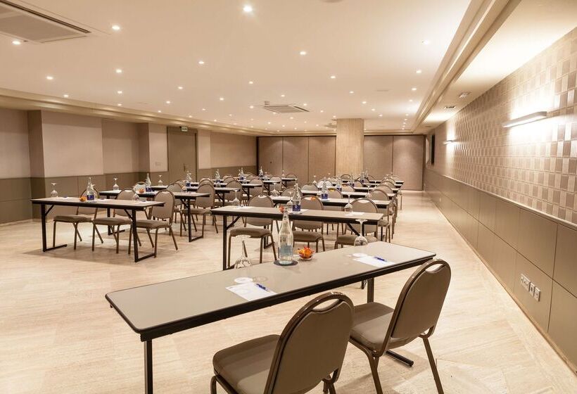 هتل NH Oviedo Principado