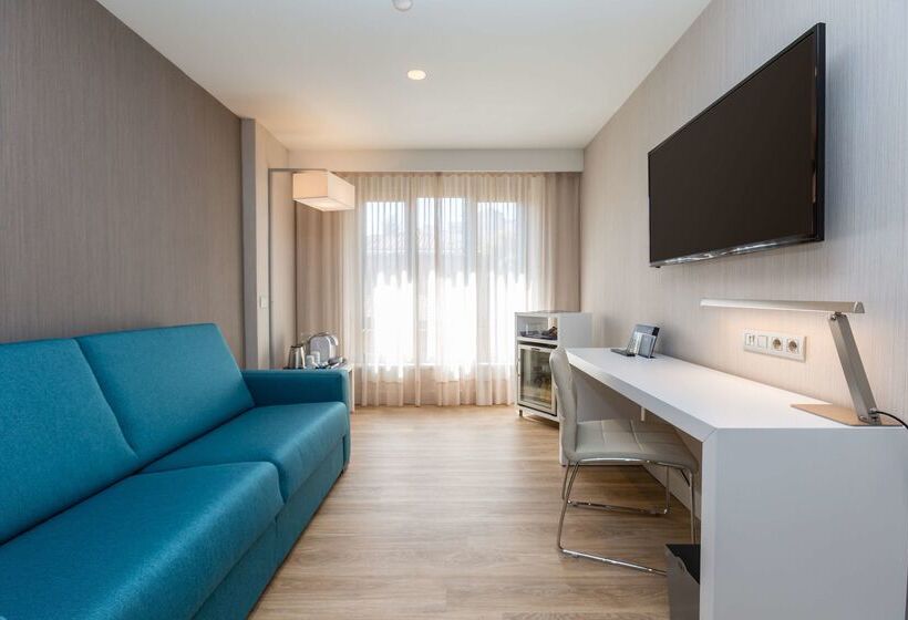 هتل NH Oviedo Principado