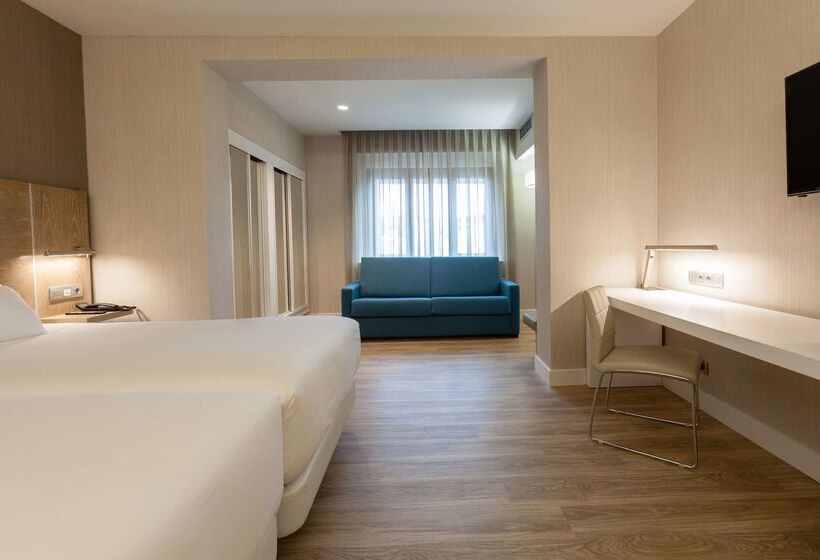 هتل NH Oviedo Principado