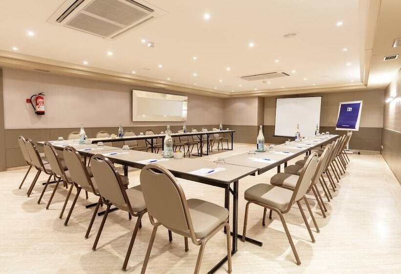 هتل NH Oviedo Principado