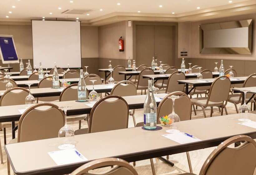 هتل NH Oviedo Principado