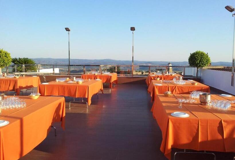 هتل Oasis Familiar