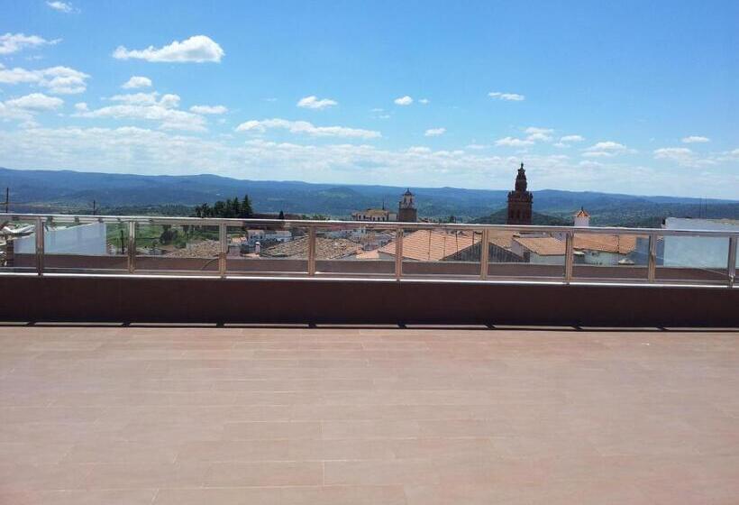 هتل Oasis Familiar