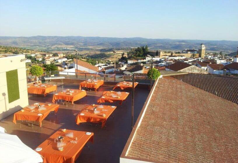 هتل Oasis Familiar