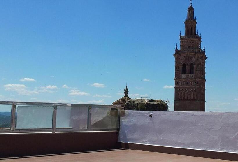 هتل Oasis Familiar