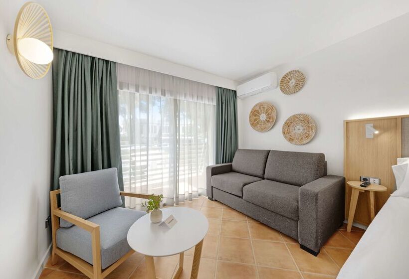 ホテル Occidental Cala Vinas