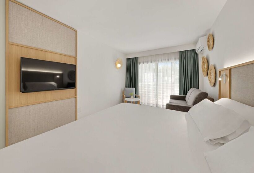 ホテル Occidental Cala Vinas