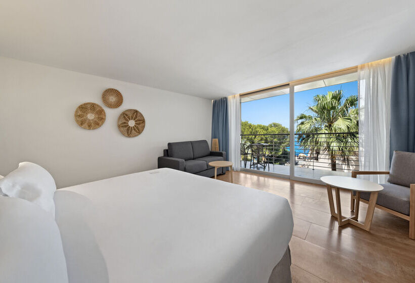 ホテル Occidental Cala Vinas