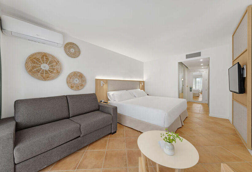 ホテル Occidental Cala Vinas