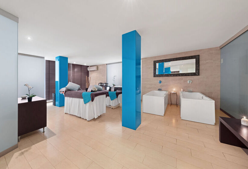 ホテル Occidental Cala Vinas