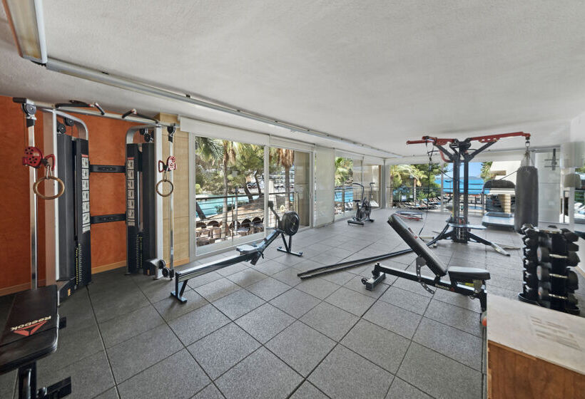 ホテル Occidental Cala Vinas