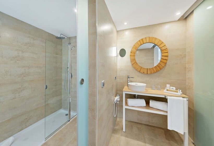 ホテル Occidental Cala Vinas