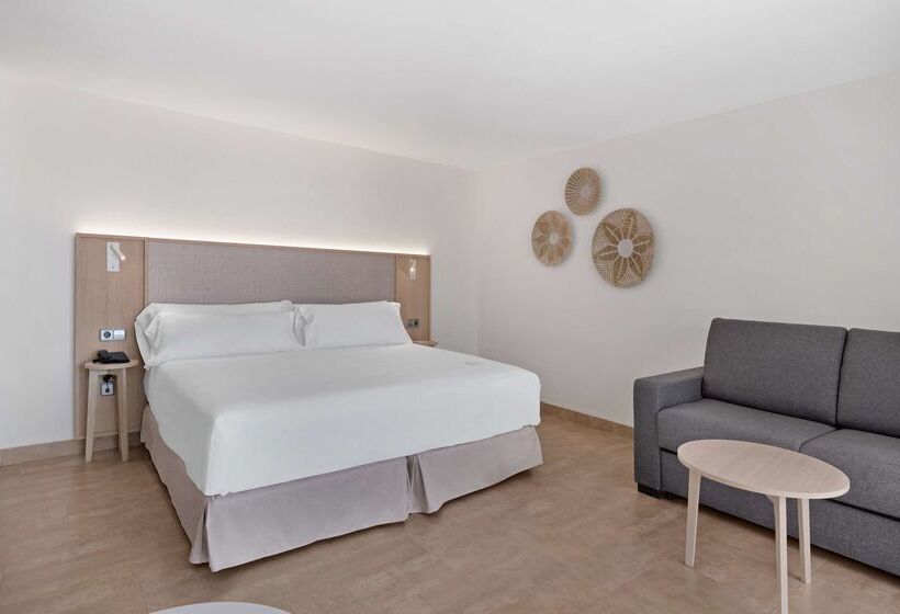 ホテル Occidental Cala Vinas