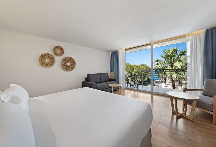 ホテル Occidental Cala Vinas