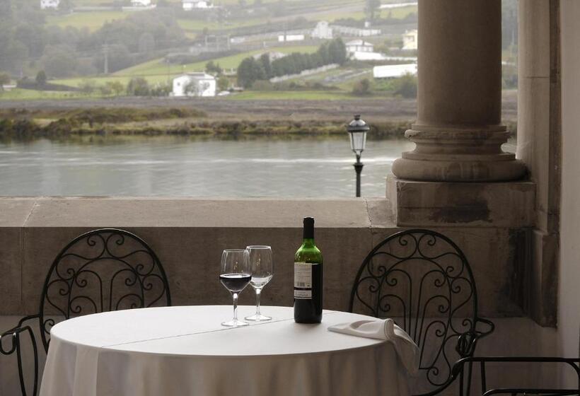 هتل Palacio Arias