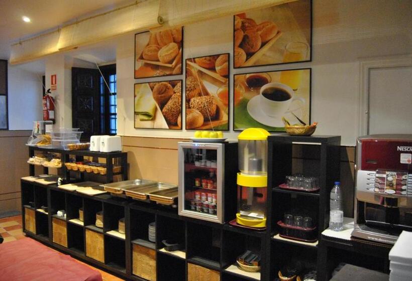 فندق Palacio De Los Vallados