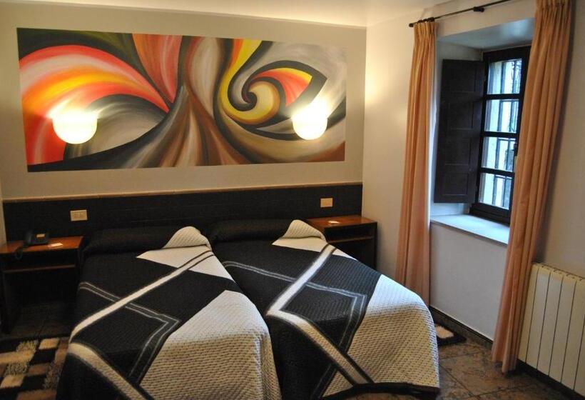 فندق Palacio De Los Vallados