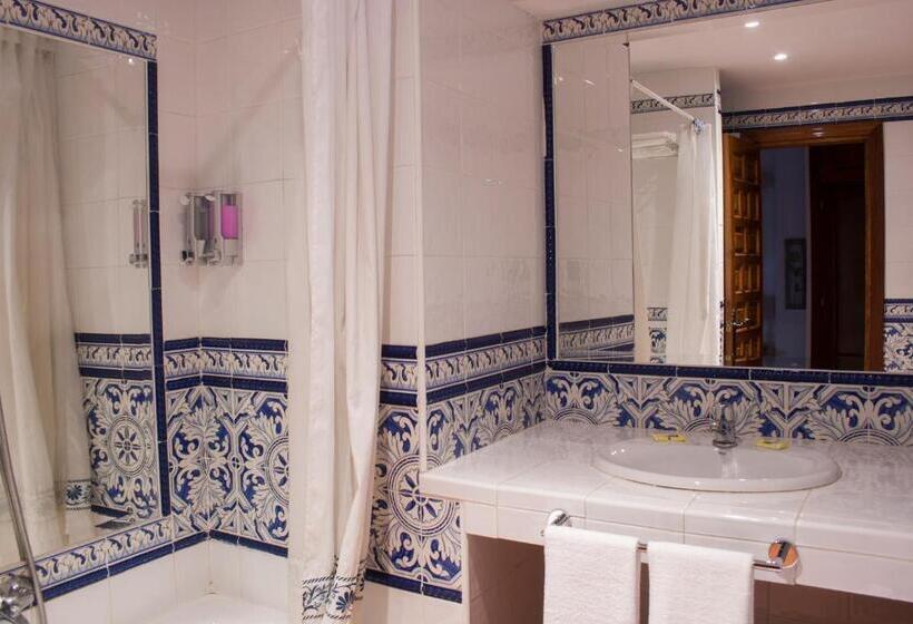 هتل Palacio De Monjaraz