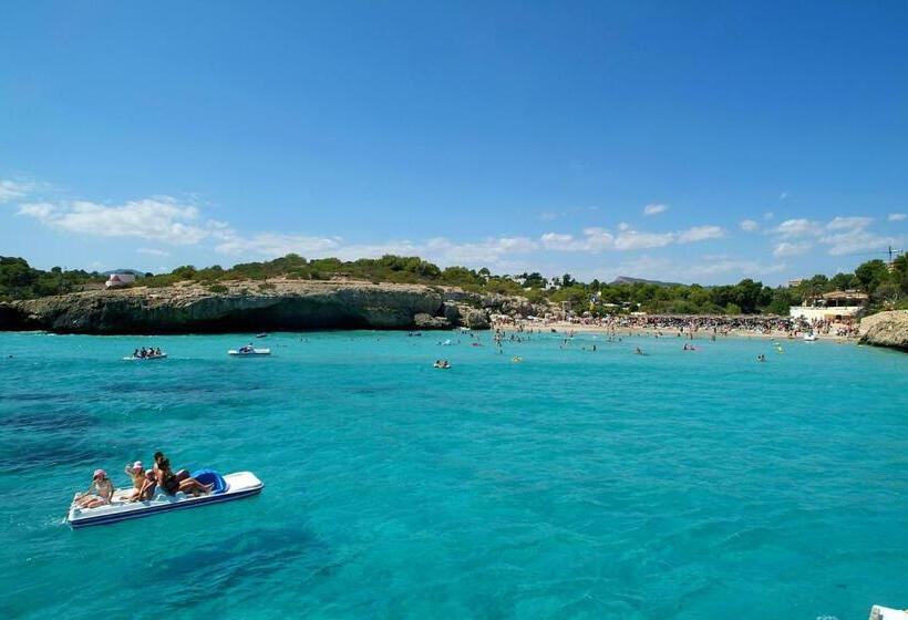 Отель Palia Maria Eugenia