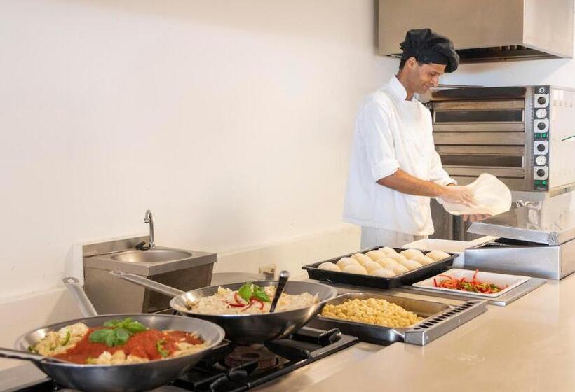 Отель Palia Maria Eugenia