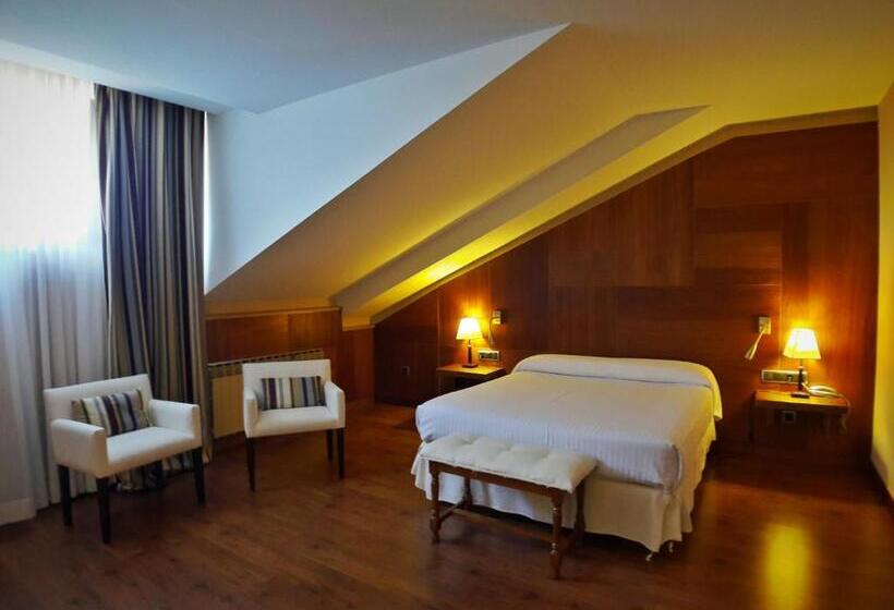 هتل Picos De Europa