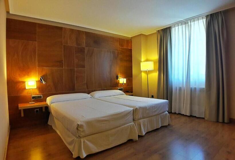 هتل Picos De Europa