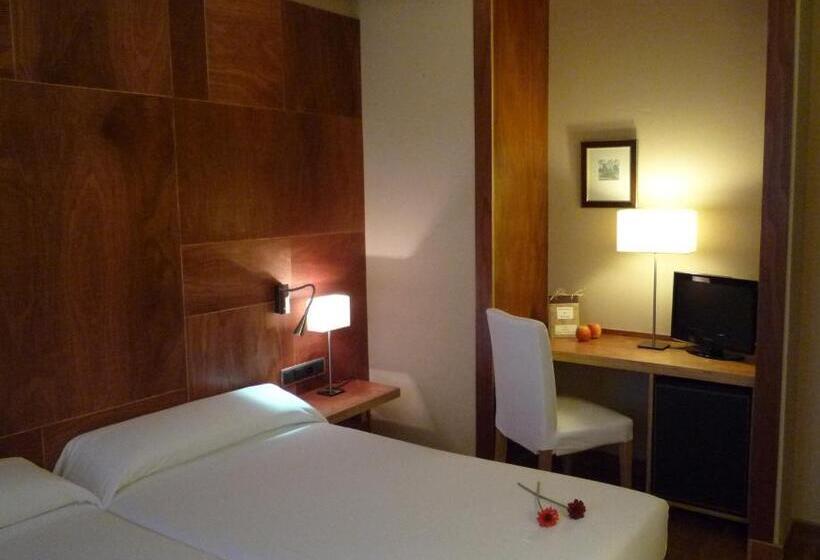 هتل Picos De Europa