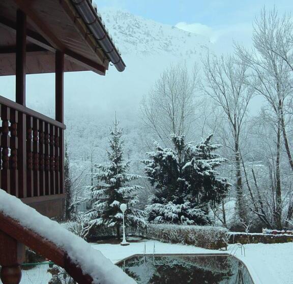 هتل Picos De Europa
